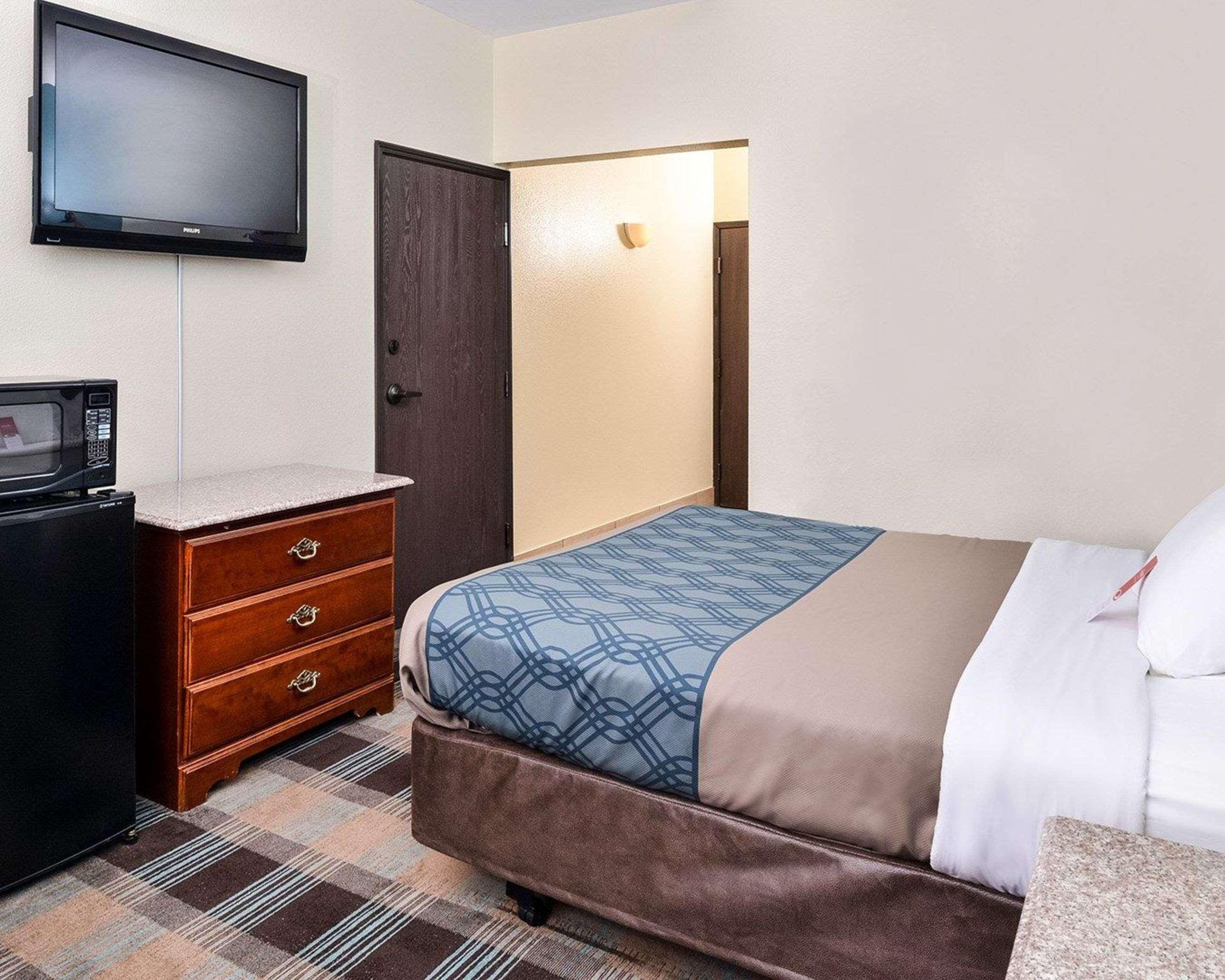 Econo Lodge Inn & Suites Shelbyville Exterior foto